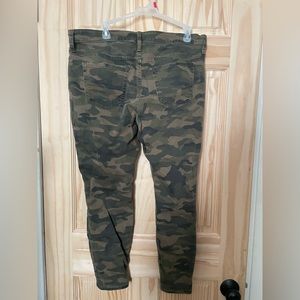 Gap denim jegging, camo, size 14